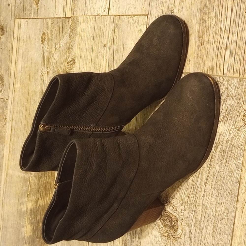 Mint condition Cole Haan Booties